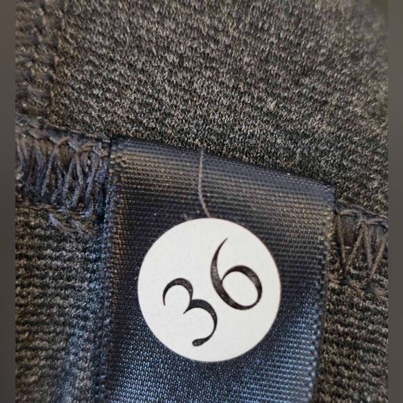 St. John Blouse Chain Swirl 3/4-Sleeve Shirt Top Black and Beige Women’s Size XL - Picture 13 of 13